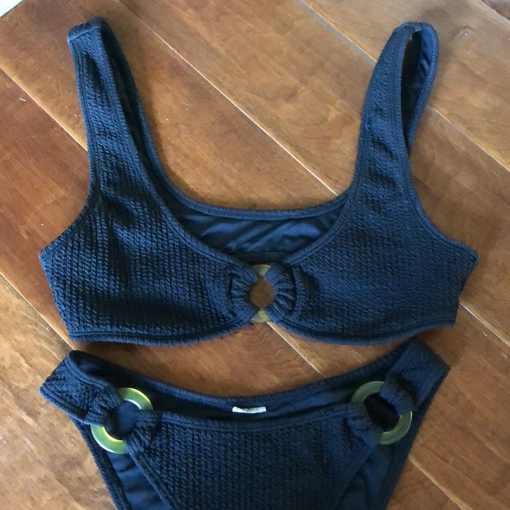 O’ring Ribbed Bikini - image 1